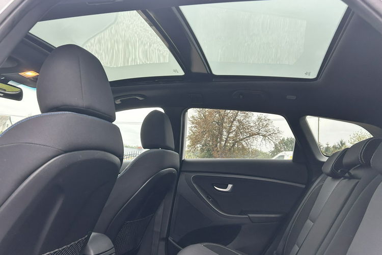 Hyundai i30 Super stan Full opcja zdjęcie 19