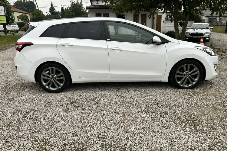Hyundai i30 Super stan Full opcja zdjęcie 4