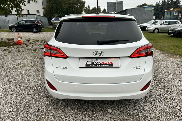 Hyundai i30 Super stan Full opcja zdjęcie 6