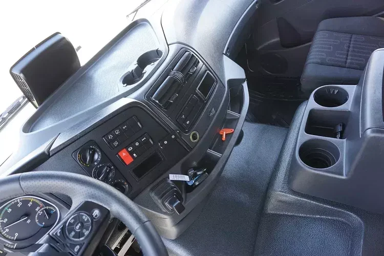 Mercedes ATEGO / 1221 / ACC / EURO 6 / KONTENER + WINDA / 17 PALET zdjęcie 9