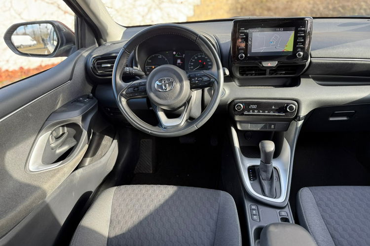 Toyota Yaris 1.5 Hybrid zdjęcie 16