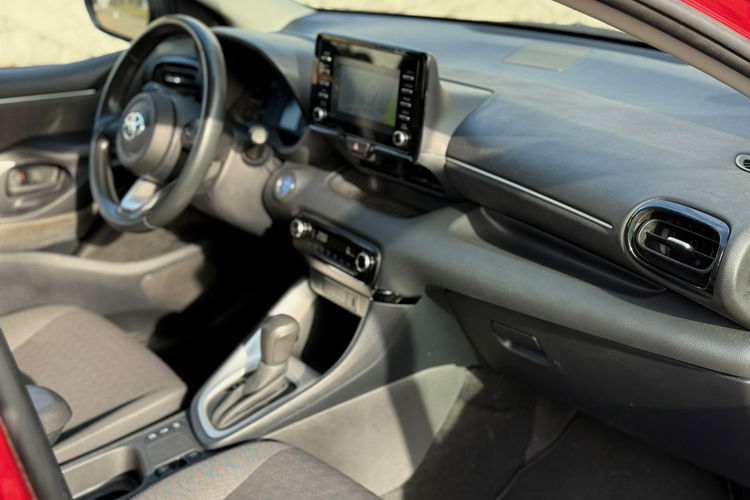 Toyota Yaris 1.5 Hybrid zdjęcie 8