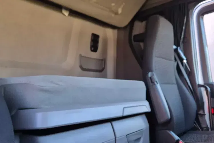 Scania R450 zdjęcie 28