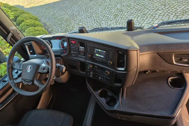 Scania R450 zdjęcie 29
