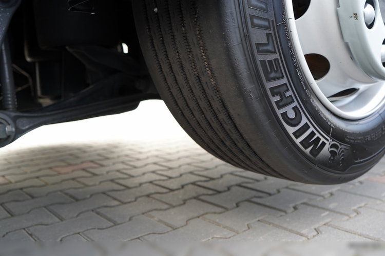 Volvo FH 500 / I-SAVE / XL / ZESTAW TANDEM PRZEJAZDOWY 120 M3 / 2023 / KLIMA POSTOJOWA / ZAWIESIE DOKI DO WÓZKA / PO ZŁOTYM KONTRAKCIE SERWISOWYM zdjęcie 43