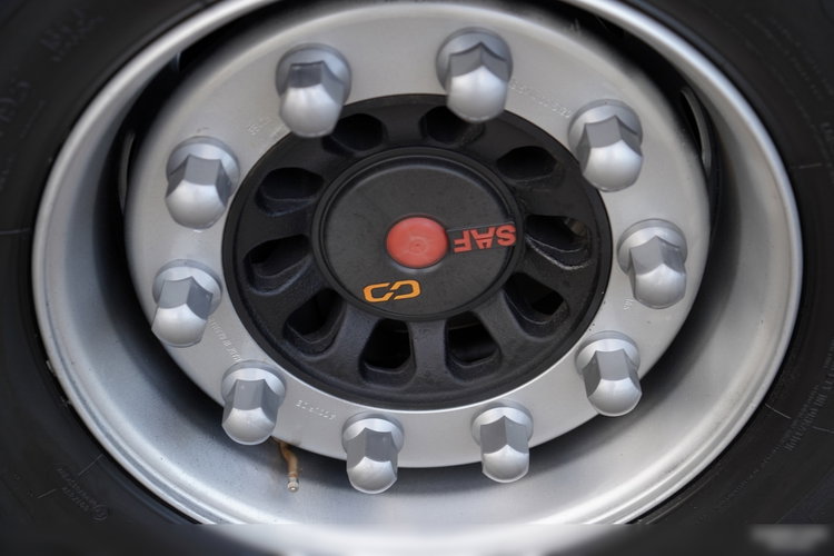 Volvo FH 500 / I-SAVE / XL / ZESTAW TANDEM PRZEJAZDOWY 120 M3 / 2023 / KLIMA POSTOJOWA / ZAWIESIE DOKI DO WÓZKA / PO ZŁOTYM KONTRAKCIE SERWISOWYM zdjęcie 48