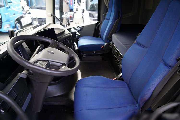 Volvo FH 500 / I-SAVE / XL / ZESTAW TANDEM PRZEJAZDOWY 120 M3 / 2023 / KLIMA POSTOJOWA / ZAWIESIE DOKI DO WÓZKA / PO ZŁOTYM KONTRAKCIE SERWISOWYM zdjęcie 52