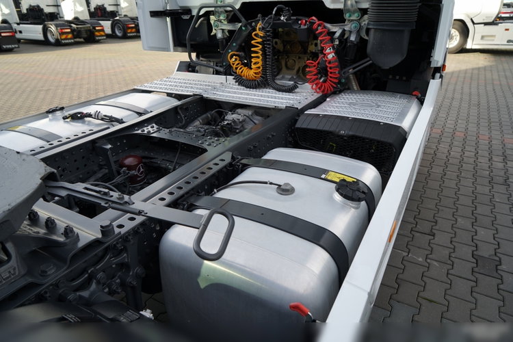 Mercedes -Benz ACTROS  L 1851 / GIGA SPACE / RETARDER zdjęcie 16