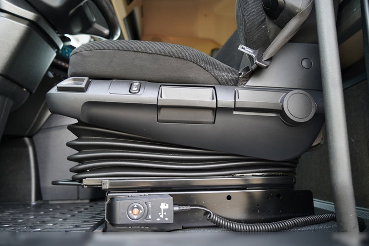 Mercedes -Benz ACTROS  L 1851 / GIGA SPACE / RETARDER zdjęcie 23