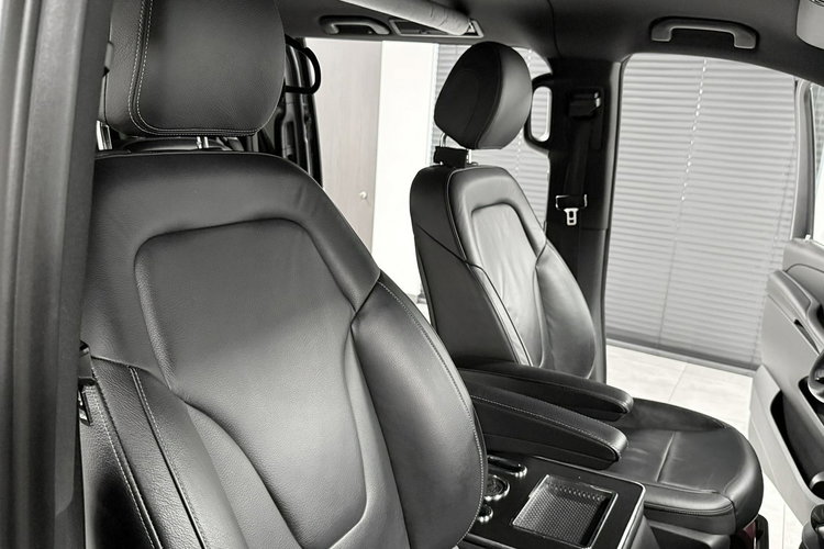 Mercedes V 250 V250d 2.2 CDi 190KM LONG Avantgarde Edition Burmester Navi Skóry LiLS zdjęcie 17