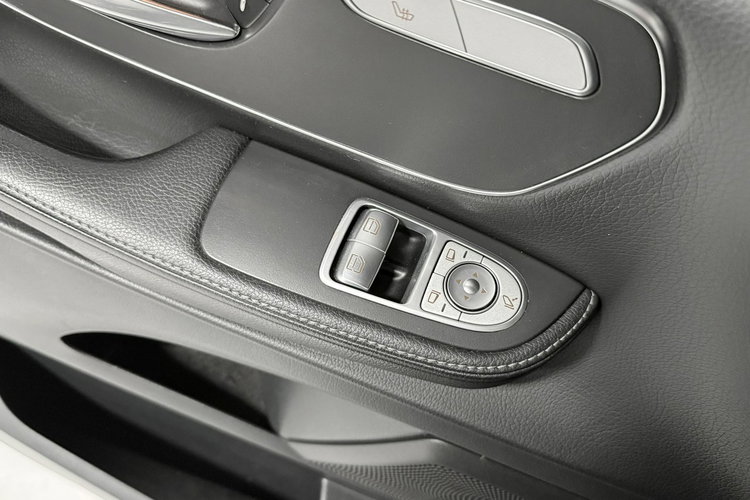 Mercedes V 250 V250d 2.2 CDi 190KM LONG Avantgarde Edition Burmester Navi Skóry LiLS zdjęcie 34