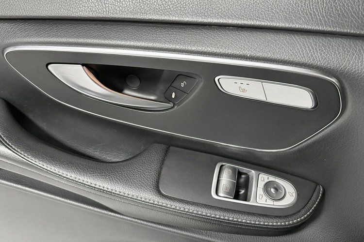 Mercedes V 250 V250d 2.2 CDi 190KM LONG Avantgarde Edition Burmester Navi Skóry LiLS zdjęcie 37