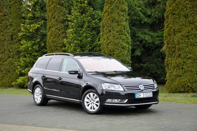 Volkswagen Passat 2.0TDI(140KM) Bi-Xenon Led Klimatronik El.Fotel Welur Reling Alu16"ASO zdjęcie 3