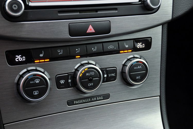 Volkswagen Passat 2.0TDI(140KM) Bi-Xenon Led Klimatronik El.Fotel Welur Reling Alu16"ASO zdjęcie 33