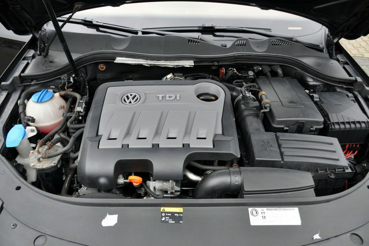 Volkswagen Passat 2.0TDI(140KM) Bi-Xenon Led Klimatronik El.Fotel Welur Reling Alu16"ASO zdjęcie 39