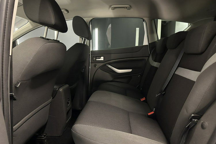 Kuga Ford Kuga 2.0 TDCI 140KM KeyLess Zadbany Rej PL Gwarancja zdjęcie 7