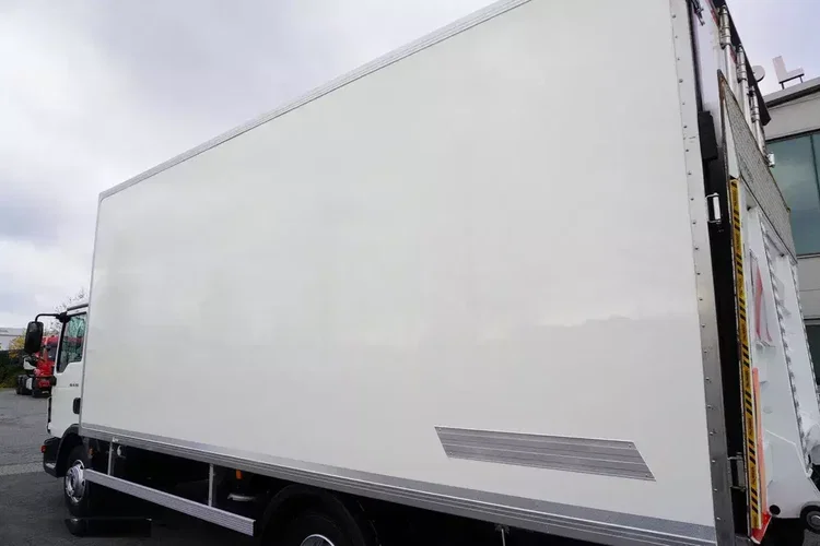 MAN TGL 12.190 / Zabudowa chłodnia 14 EPAL / Carrier Xarios 500 / 3 szt. zdjęcie 12