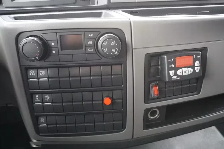 MAN TGL 12.190 / Zabudowa chłodnia 14 EPAL / Carrier Xarios 500 / 3 szt. zdjęcie 25