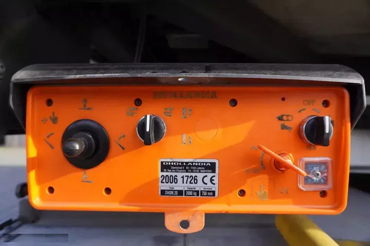 Scania P280 4x2 E6 / Chłodnia Lamberet 16 EPAL / Multitemperatura / Thermoking T-800R / 130 tys. km / 3 szt zdjęcie 17