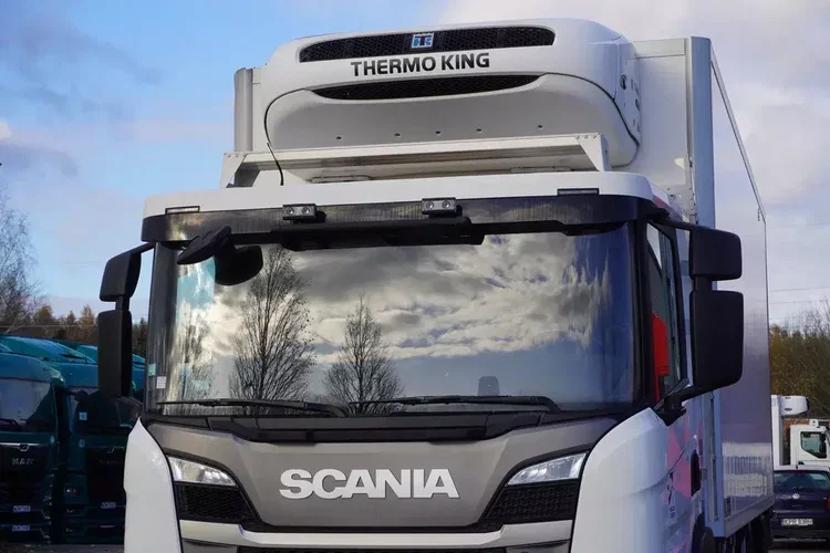 Scania P280 4x2 E6 / Chłodnia Lamberet 16 EPAL / Multitemperatura / Thermoking T-800R / 130 tys. km / 3 szt zdjęcie 18