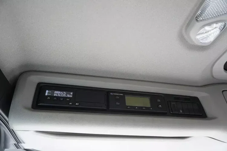 Scania P280 4x2 E6 / Chłodnia Lamberet 16 EPAL / Multitemperatura / Thermoking T-800R / 130 tys. km / 3 szt zdjęcie 28