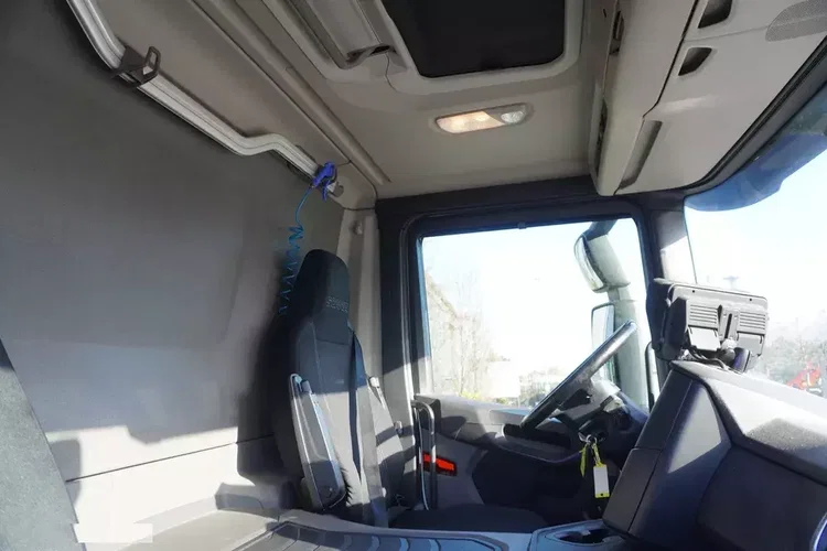 Scania P280 4x2 E6 / Chłodnia Lamberet 16 EPAL / Multitemperatura / Thermoking T-800R / 130 tys. km / 3 szt zdjęcie 29
