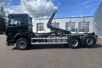 Mercedes Arocs 2543 6x2 4 / Hakowiec 21 t HIAB ULT21Z56 / 2022