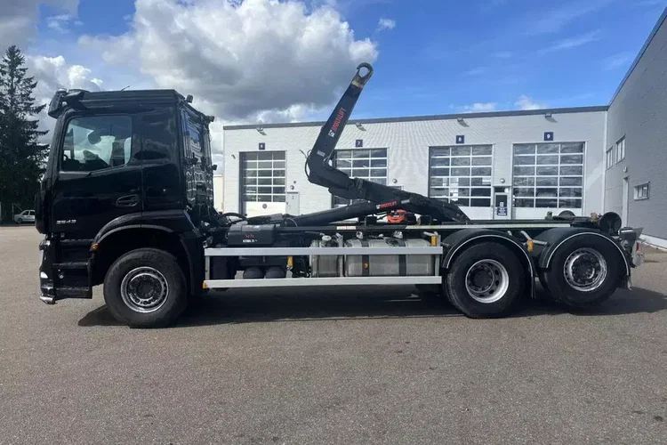 Mercedes Arocs 2543 6x2 4 / Hakowiec 21 t HIAB ULT21Z56 / 2022 zdjęcie 1