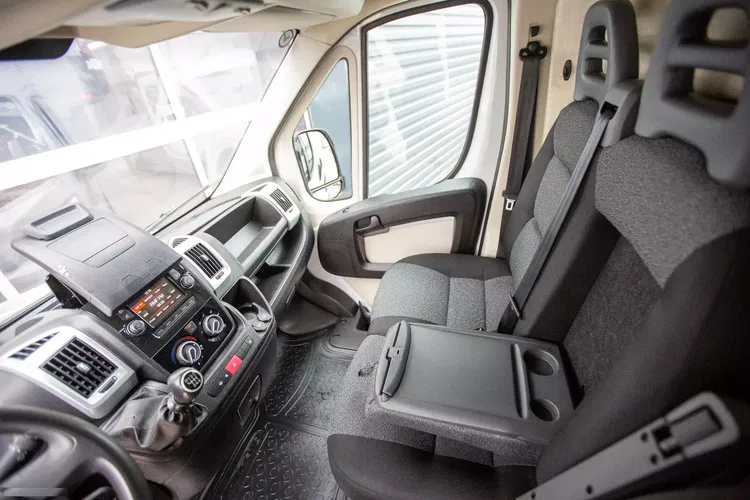 Fiat Ducato 2.3 L2H2 ŚREDNI Professional zdjęcie 36
