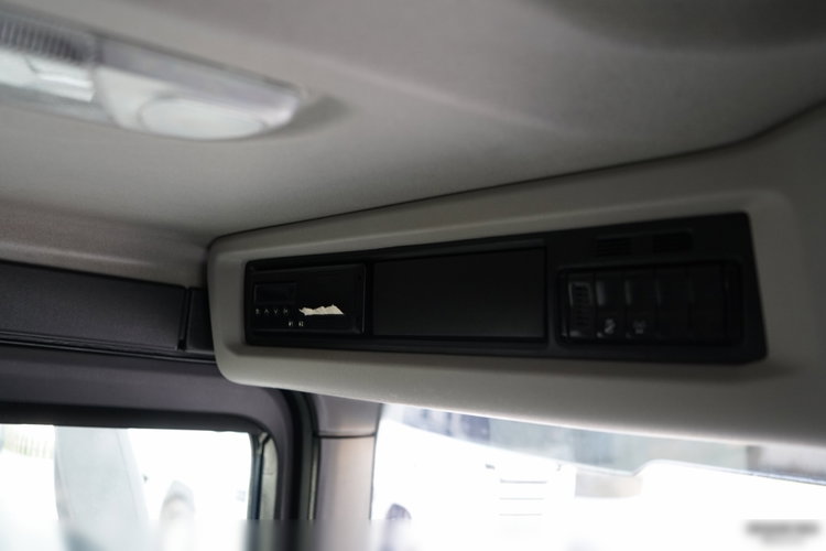 Scania P 410 / 8x4 / BETONOMIESZARKA / GRUSZKA / PUTZMEISTER / 9m3 / AUTOMAT / SKÓRY zdjęcie 40