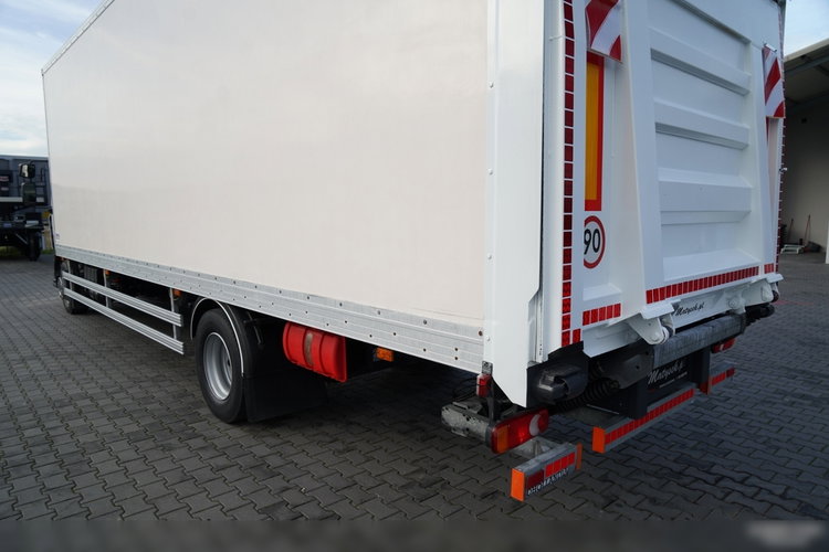 Renault D 210 / 4x2 / KONTENER / 8.6 M /  MOCNA PODŁOGA / WINDA DHOLLANDIA  zdjęcie 13