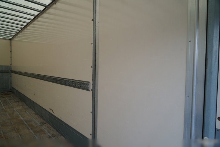 Renault D 210 / 4x2 / KONTENER / 8.6 M /  MOCNA PODŁOGA / WINDA DHOLLANDIA  zdjęcie 25