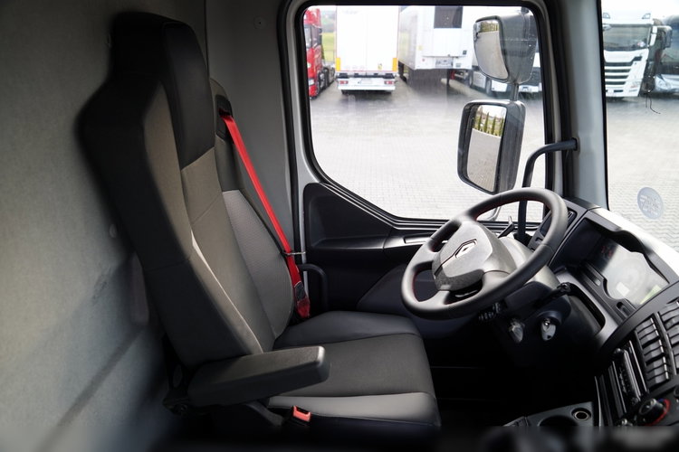 Renault D 210 / 4x2 / KONTENER / 8.6 M /  MOCNA PODŁOGA / WINDA DHOLLANDIA  zdjęcie 32