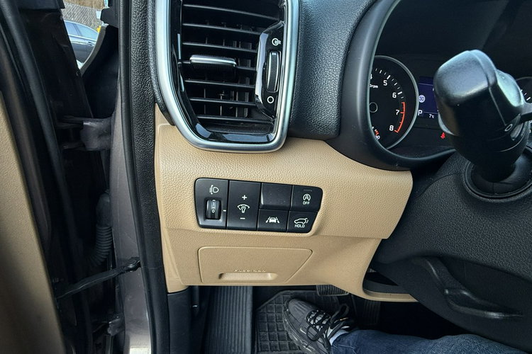 Kia Sportage 1.6TGi177KM 4x4 full opcja bezwypadkowa serwisowana 1.rok . Gwarancji zdjęcie 15