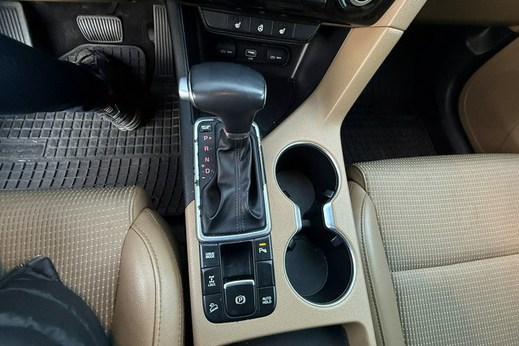 Kia Sportage 1.6TGi177KM 4x4 full opcja bezwypadkowa serwisowana 1.rok . Gwarancji zdjęcie 17