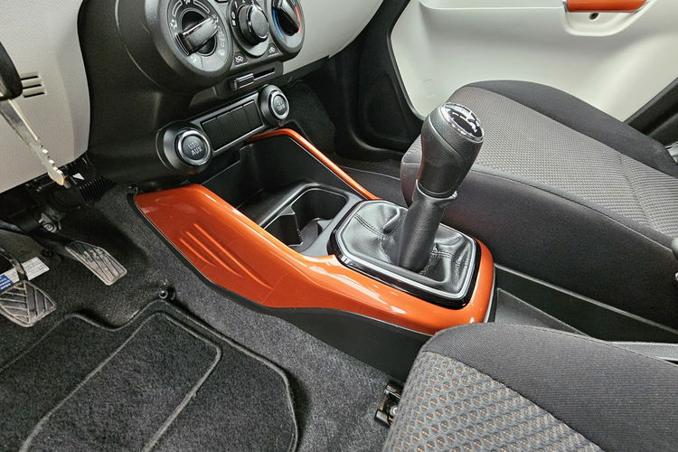 Suzuki Ignis , bluetooth , klima, hak zdjęcie 16