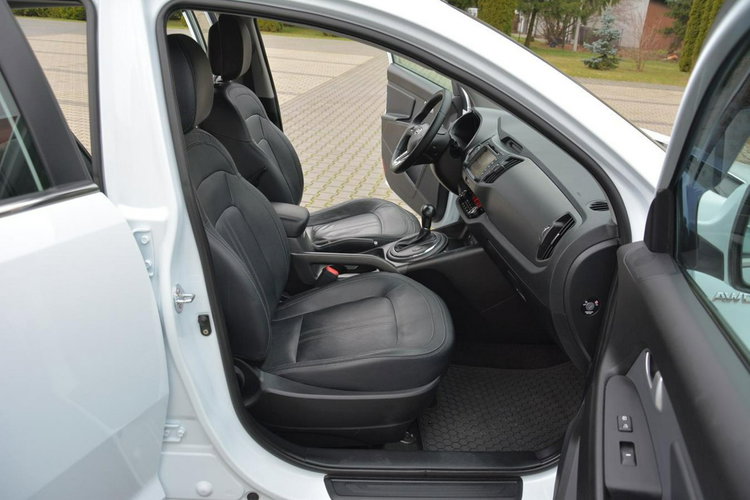 Kia Sportage Automat AWD Xenon Ledy Navi Parktronic Kamera Skóry Alu19" zdjęcie 18