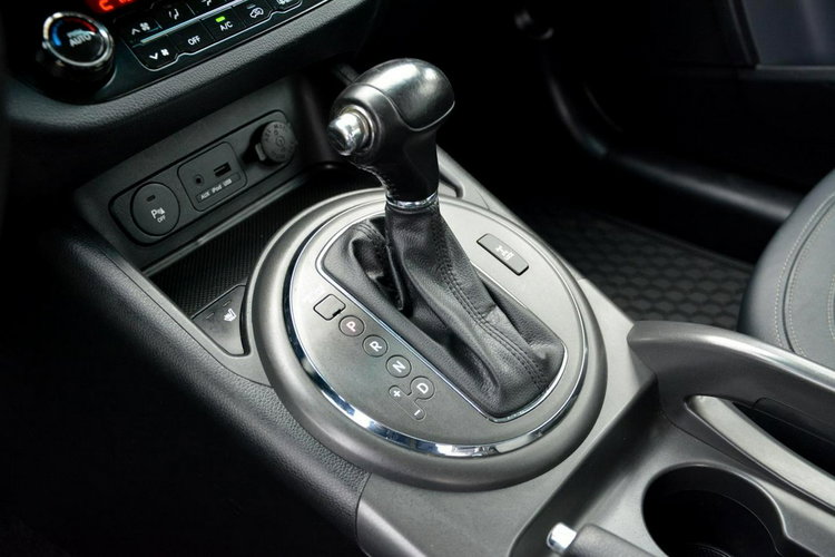 Kia Sportage Automat AWD Xenon Ledy Navi Parktronic Kamera Skóry Alu19" zdjęcie 31