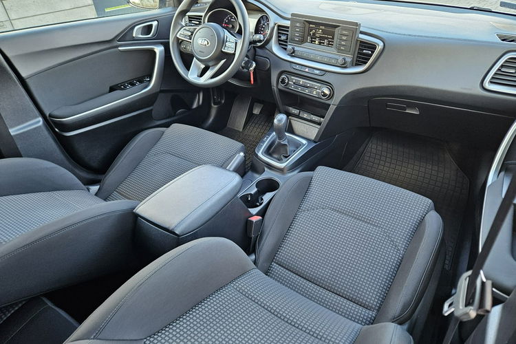 Kia Cee'd Polski salon, bezwypadkowy, gwarancja do 2028 roku zdjęcie 20