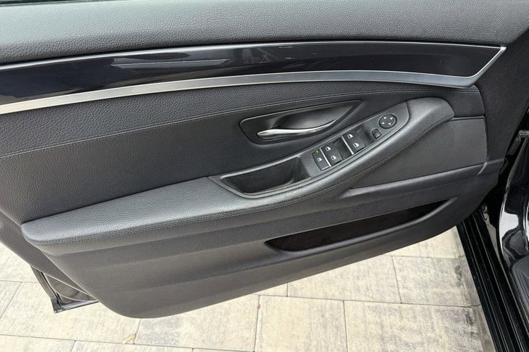 BMW 525 Bardzo zadbana - serwisowana zdjęcie 13