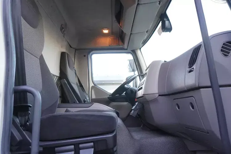 DAF LF 290 E6 4x2 / Chłodnia Lamberet 22 palety / Multitemperatura / Carrier Supra 1150 MR zdjęcie 19