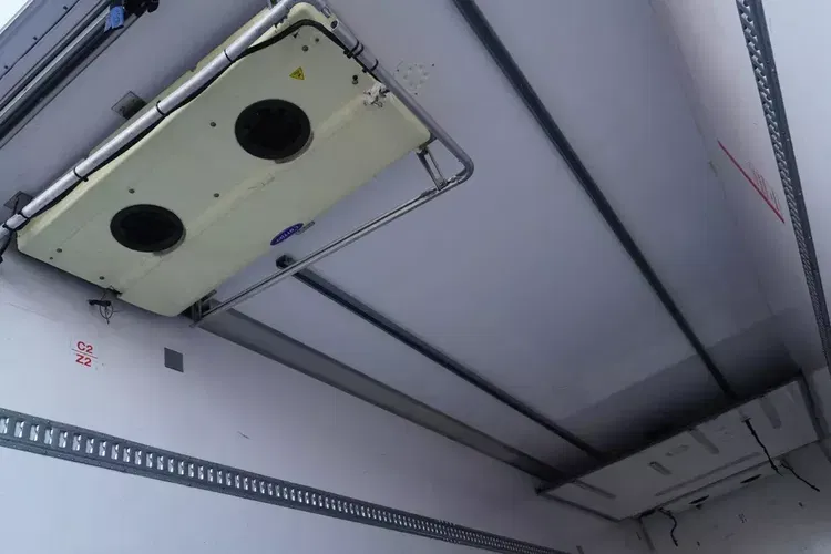 DAF LF 290 E6 4x2 / Chłodnia Lamberet 22 palety / Multitemperatura / Carrier Supra 1150 MR zdjęcie 8