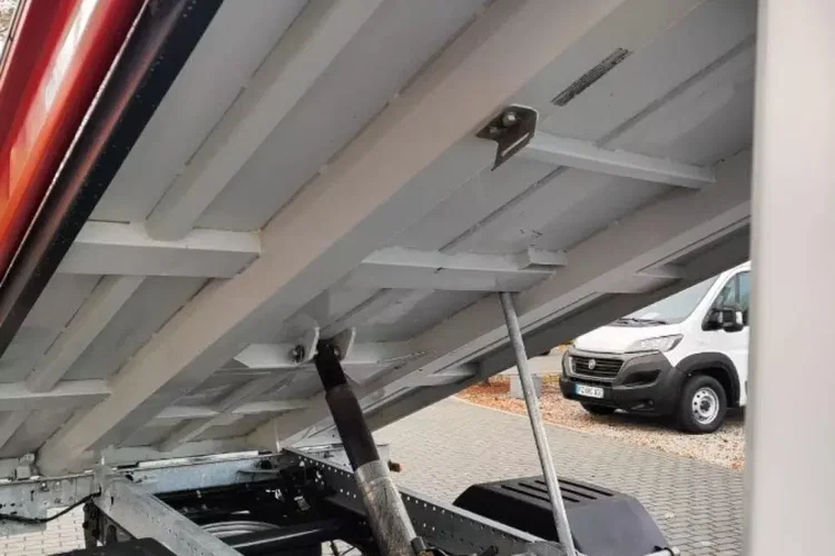 Iveco Daily zdjęcie 19