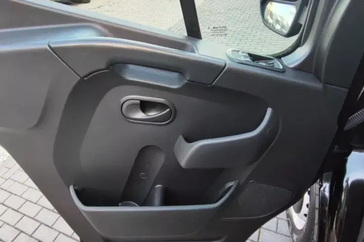 Renault Master zdjęcie 17