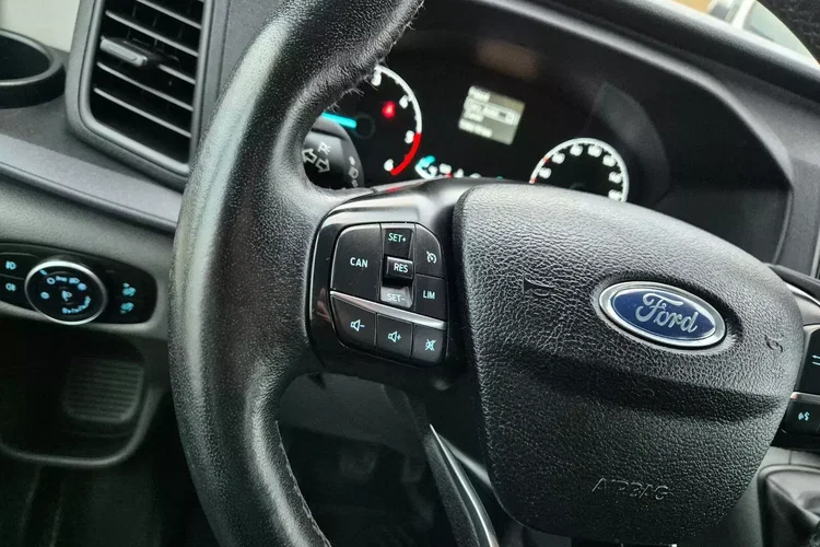 Ford transit L3H2 Lift 89999zł NETTO Brygadówka 7 osób 2.0TdCi/170KM zdjęcie 17