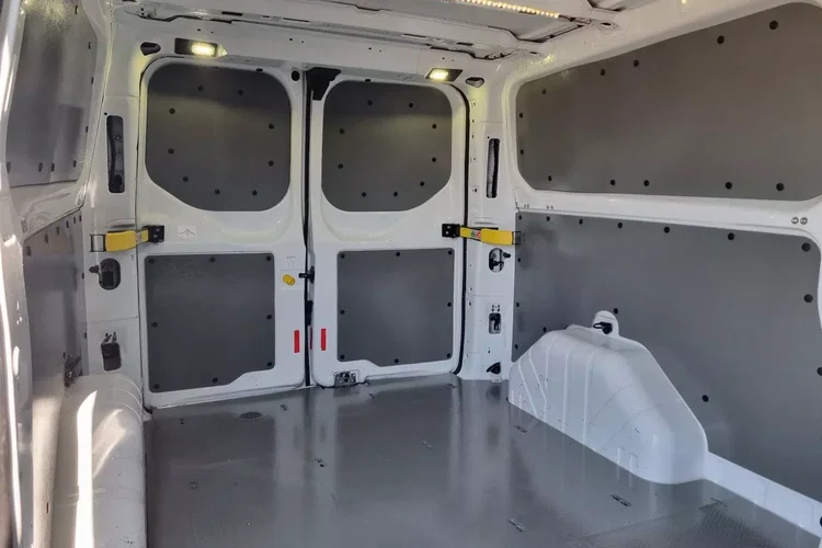 Ford transit-custom Long 39999zł NETTO 2.0 TdCi/131KM zdjęcie 14