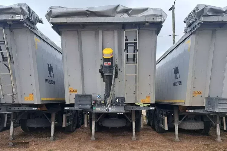 Wielton NW-3 / waga 6.2 t / poj. 38m3 / elek. dach / Teflon / 20 naczep r.2022 zdjęcie 3
