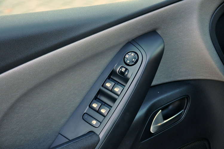 Citroen C4 Grand Picasso 2.0HDI(150KM) Led Duża Navi Masaże Chrom Skóry Keyless Go Alu 17"ASO zdjęcie 37