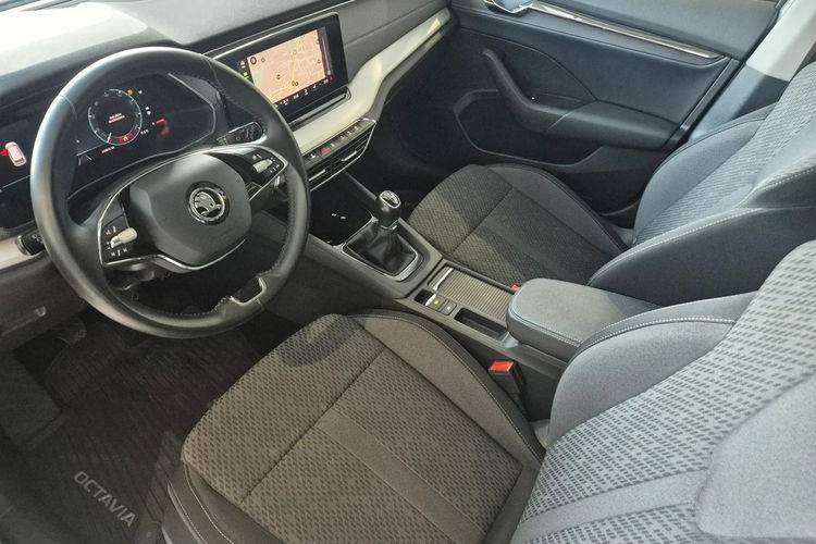 Skoda Octavia zdjęcie 14