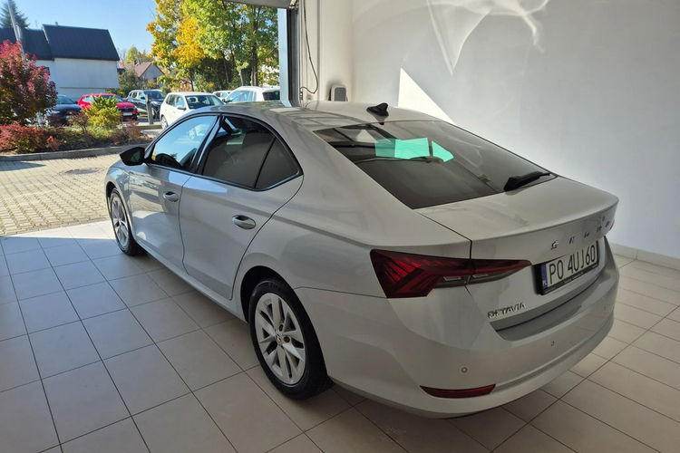 Skoda Octavia zdjęcie 10